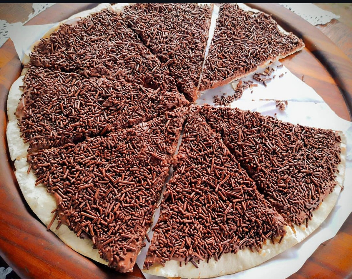 Pizza Doce Grande (8 pedaços) 
