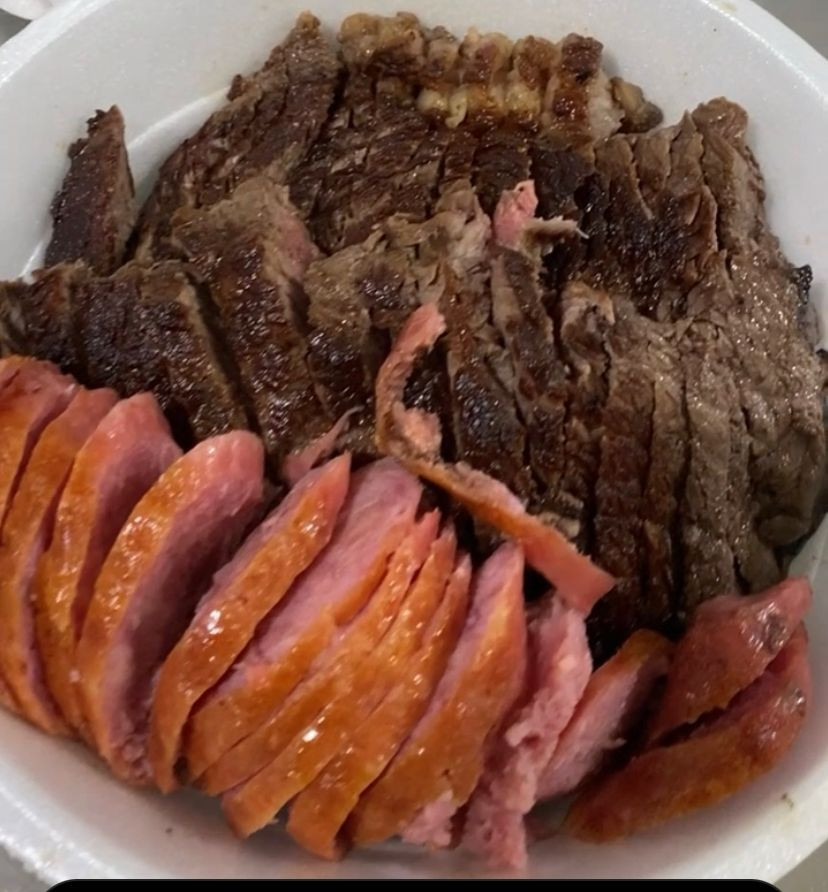 CORAÇÃO DA ALCATRA + LINGUIÇA FATIADA
