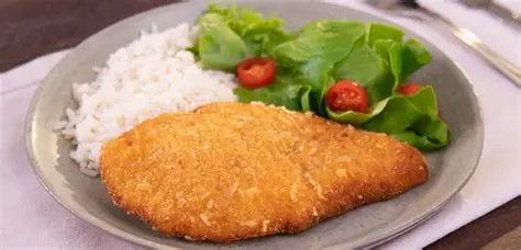 FILÉ DE FRANGO Á MILANESA(IMAGEM ILUSTRATIVA)