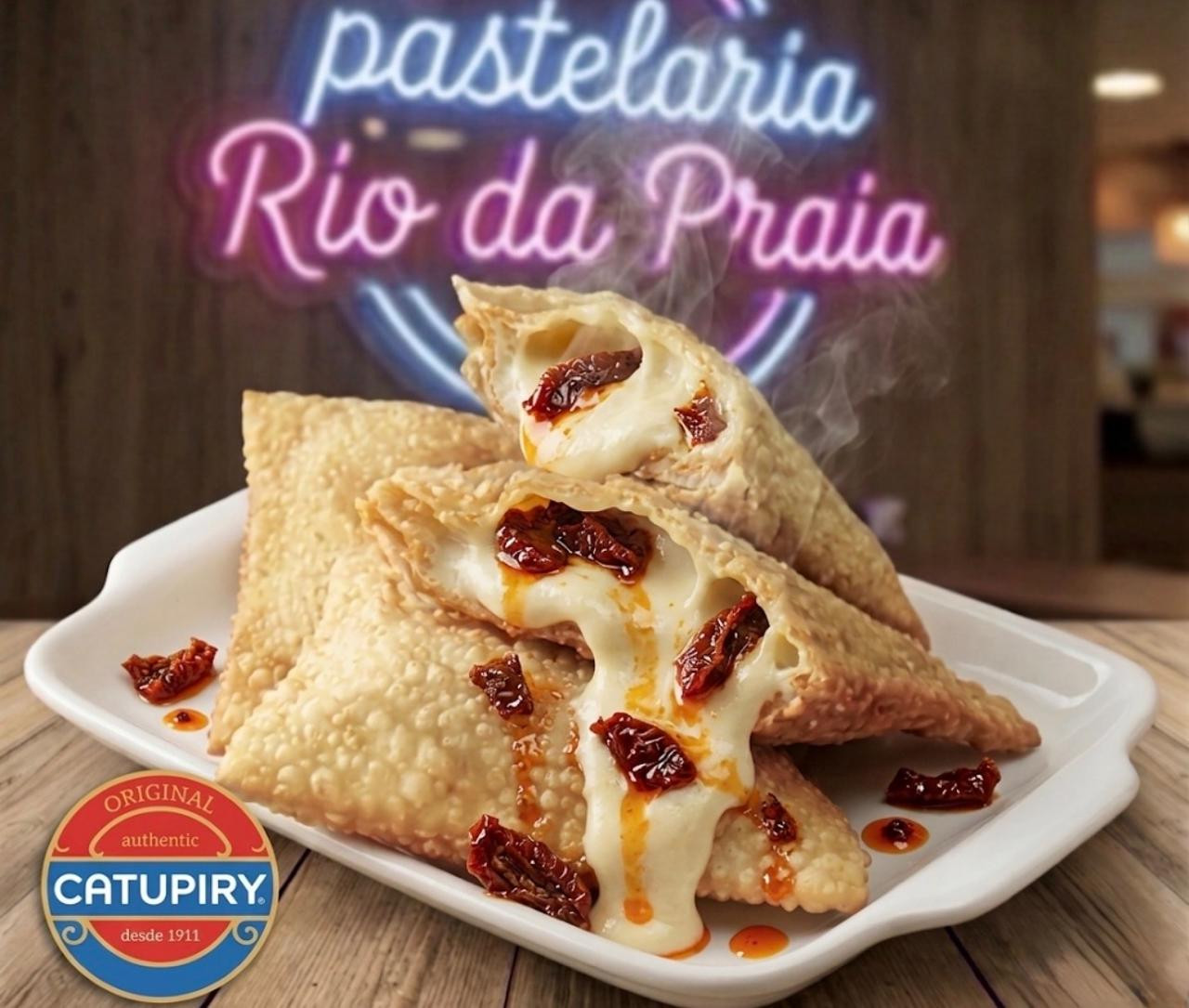 Pastel de Tomate seco com Catupiry