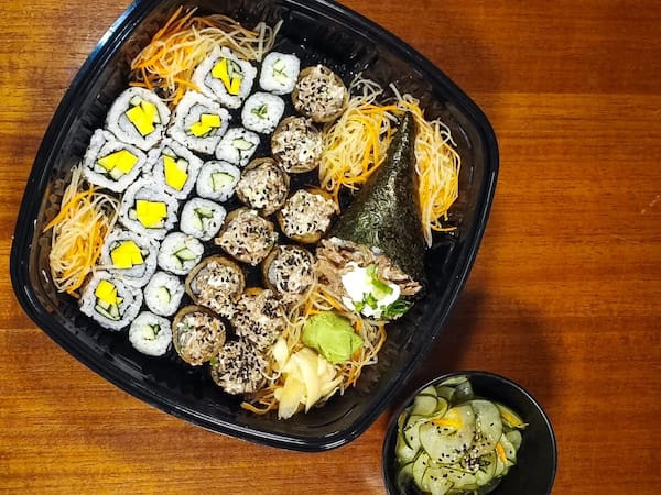 Combo sushi vegetariano .