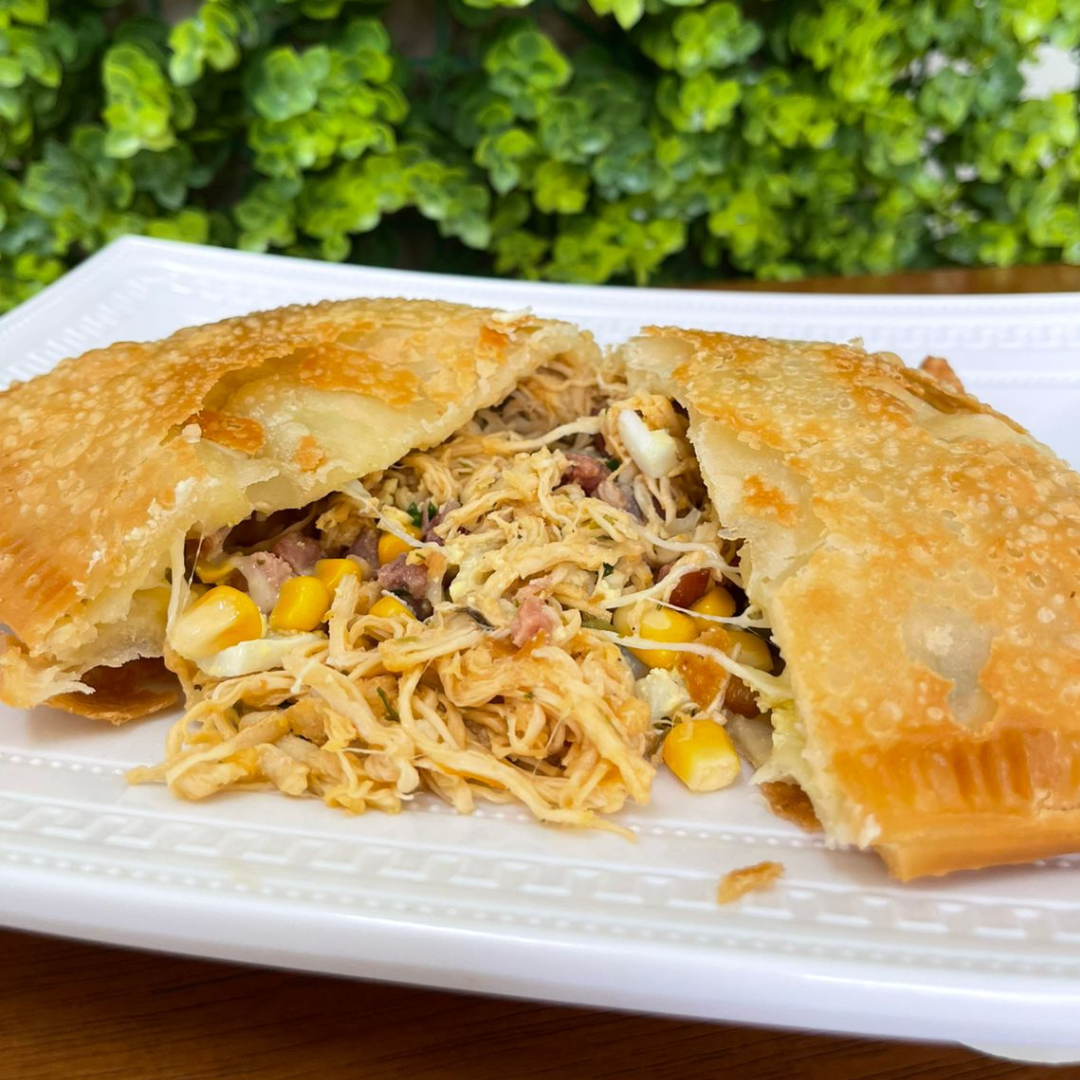 PASTELÃO DA CASA - FRANGO