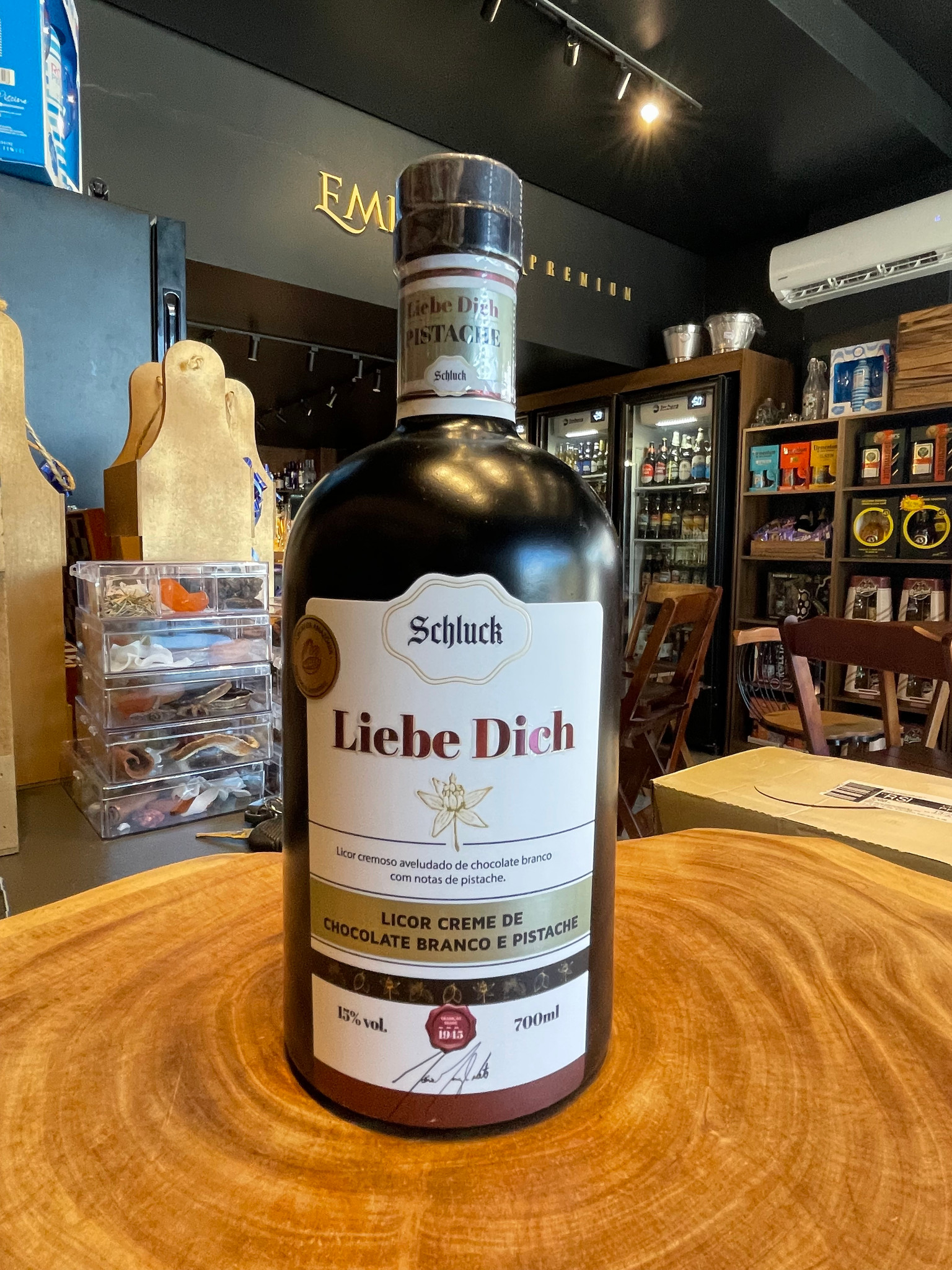 Schluck Licor de Creme de Chocolate Branco e Pistache