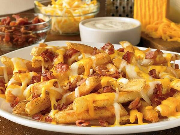 Batata Frita com Queijo e Bacon