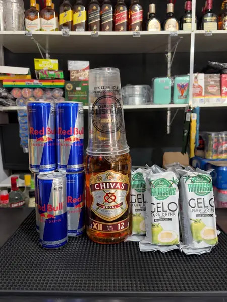 COMBO CHIVAS 1L