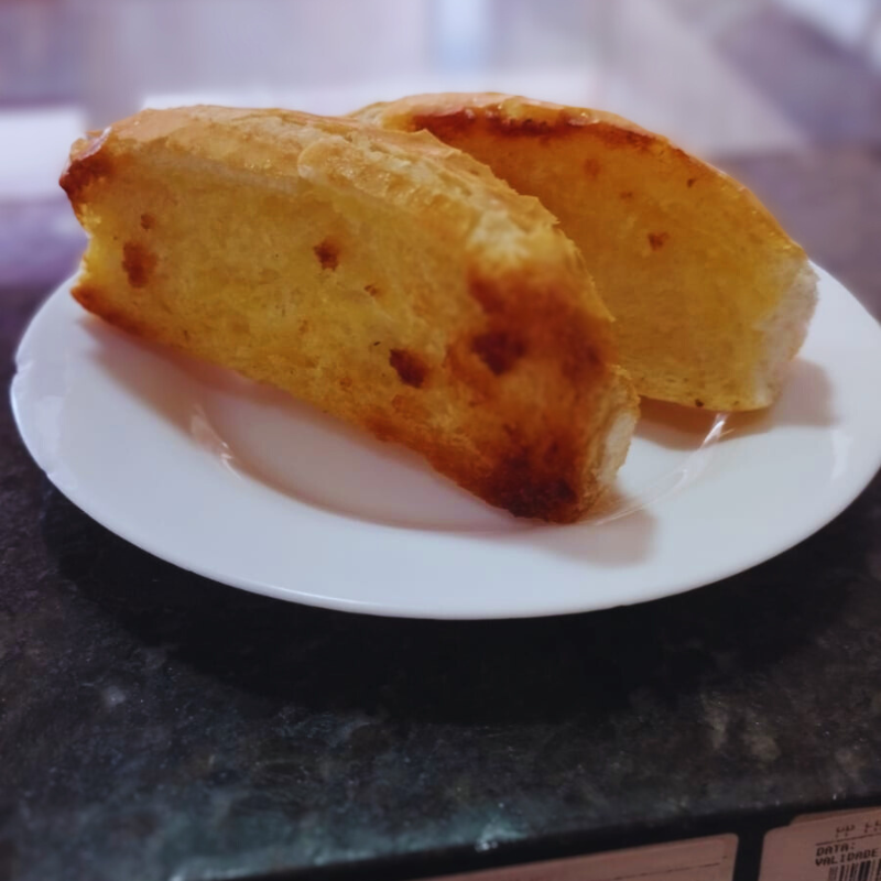 PÃO COM MANTEIGA
