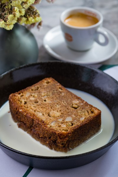 BOLO DE MACA COM AVELA