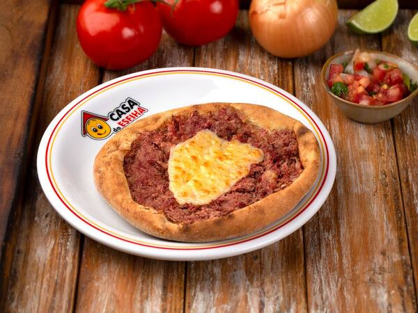 Esfiha de Carne Seca c/ Queijo