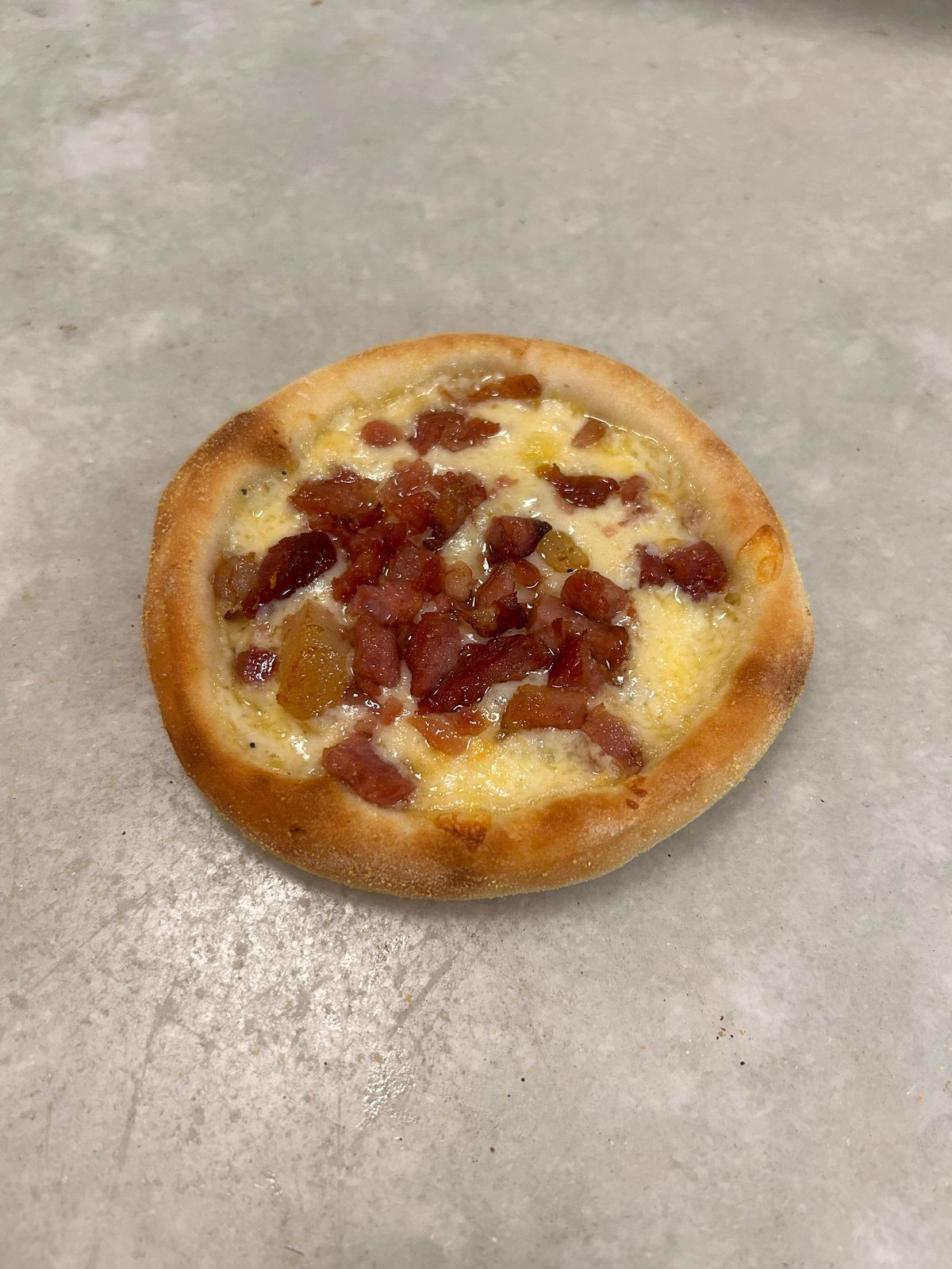 ESFIHA - BACON C/ MUSSARELA
