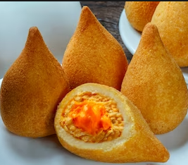 Coxinha de Frango com cheddar