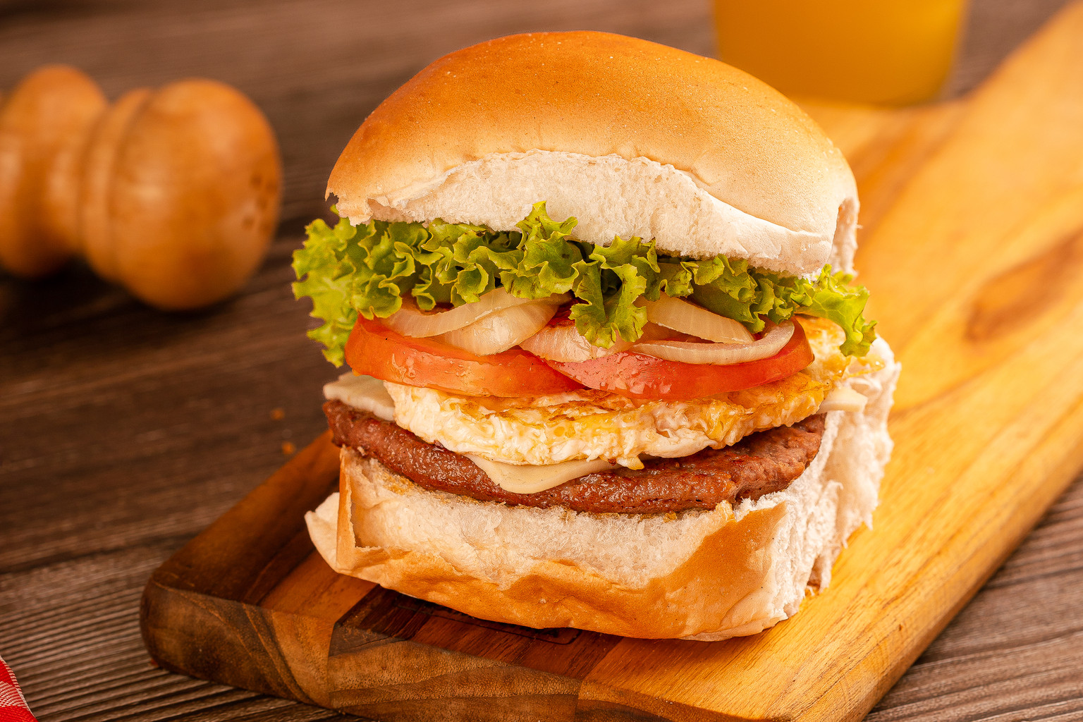 X-EGGSBURGUER