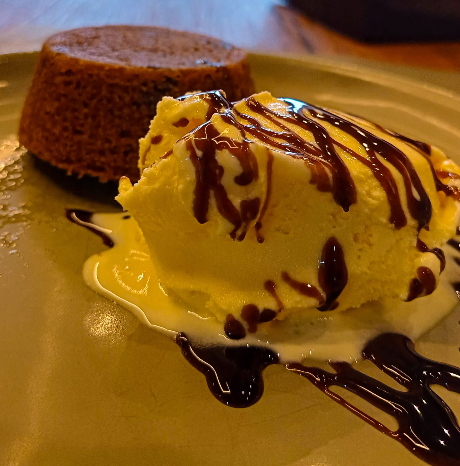 TORTA COOKIE BROWNIE COM GELATO