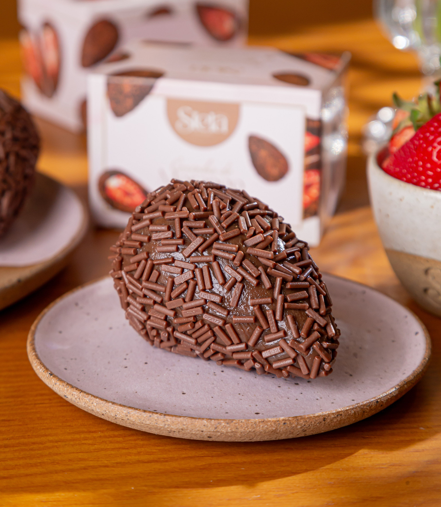 COXINHA DE MORANGO COM CHOCOLATE