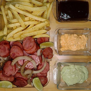 PORÇÃO MISTA CALABRESA / BATATA