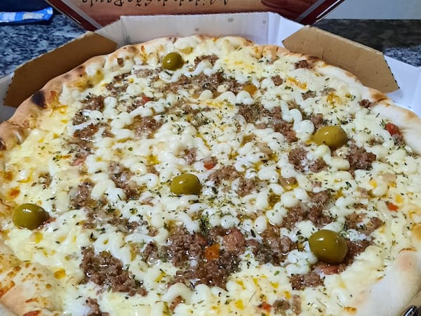 Pizza bolonesa