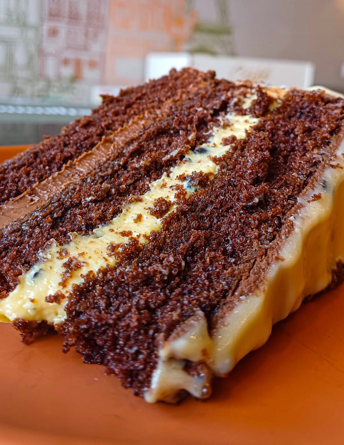 BOLO BRIGADEIRO DE MARACUJÁ (FATIA)