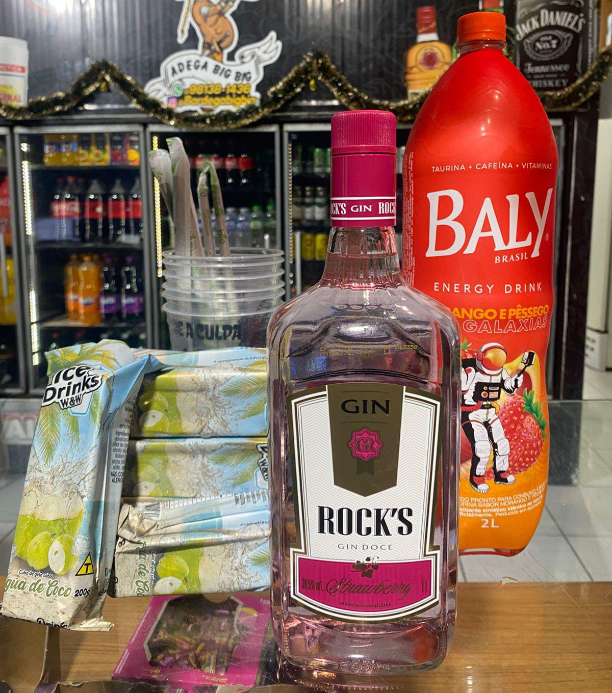 GIN ROCKS