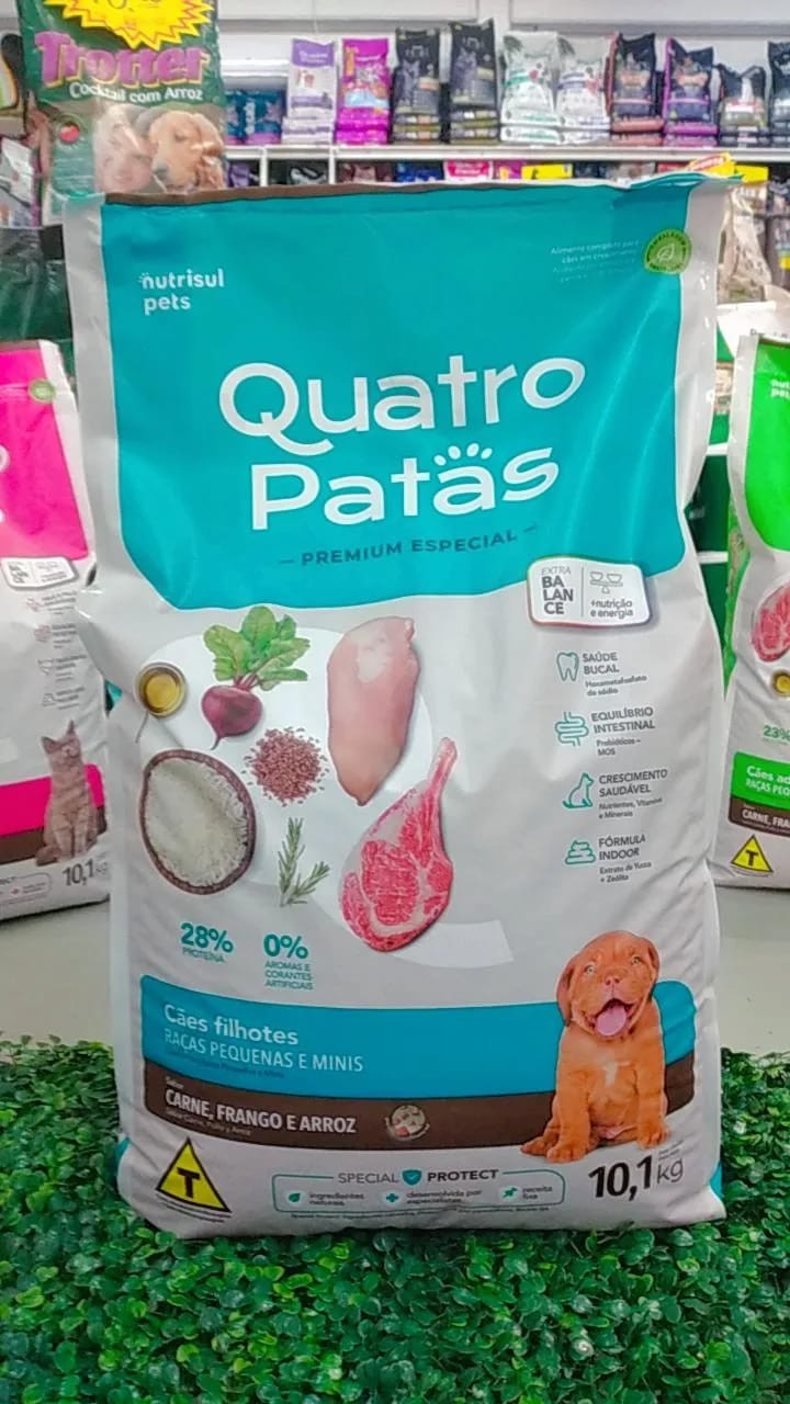 Quatro Patas Filhote 10Kg Sabor Frango, Carne e Arroz