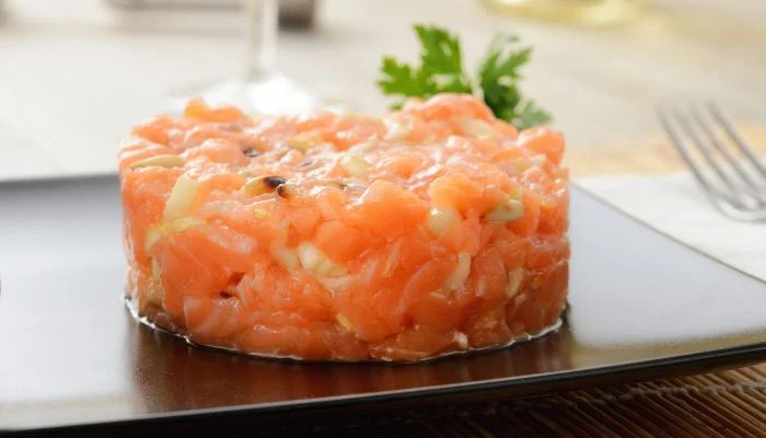 TARTAR DE SALMÃO(150)g