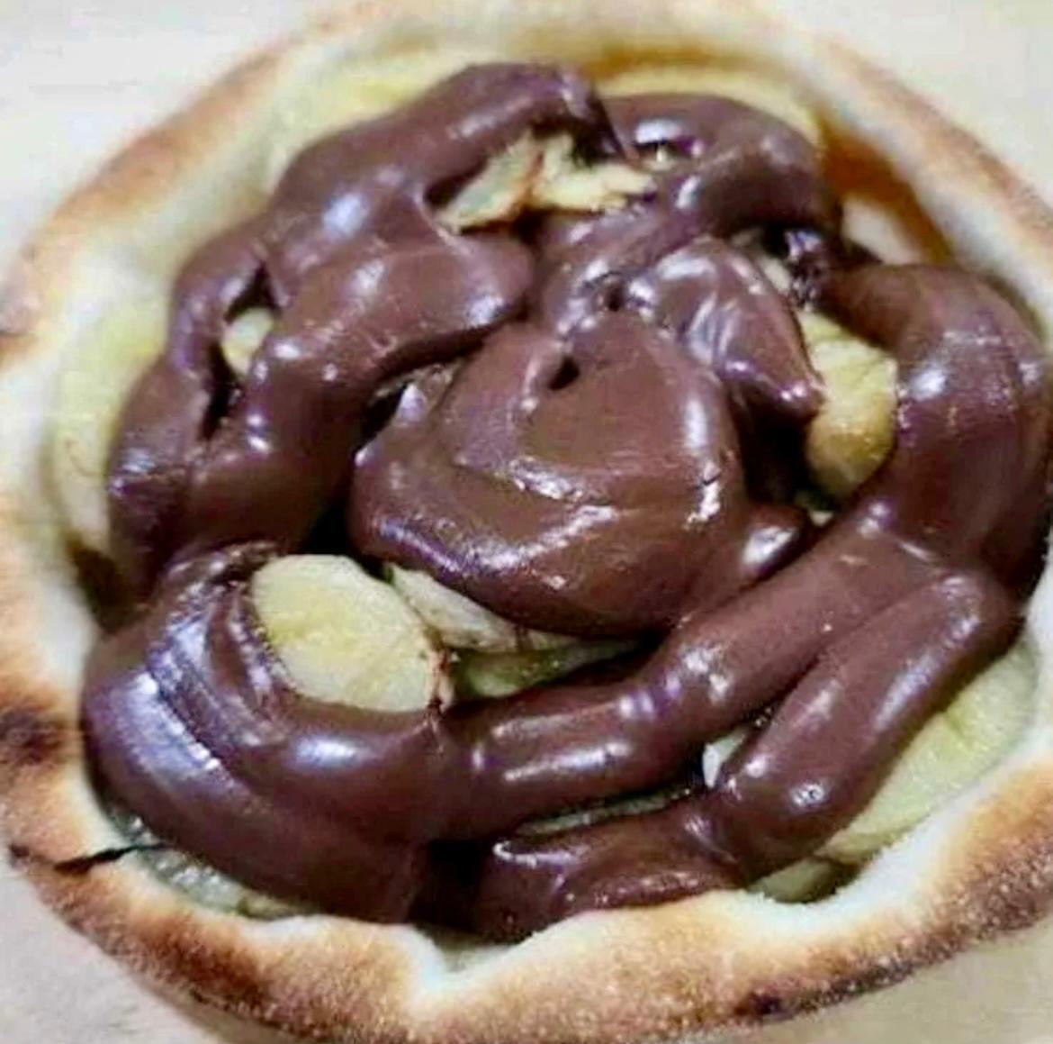 ESFIHA CHOCOLATE BANANA