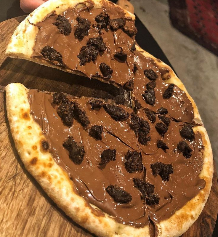PIZZA DE CHOCOLATE