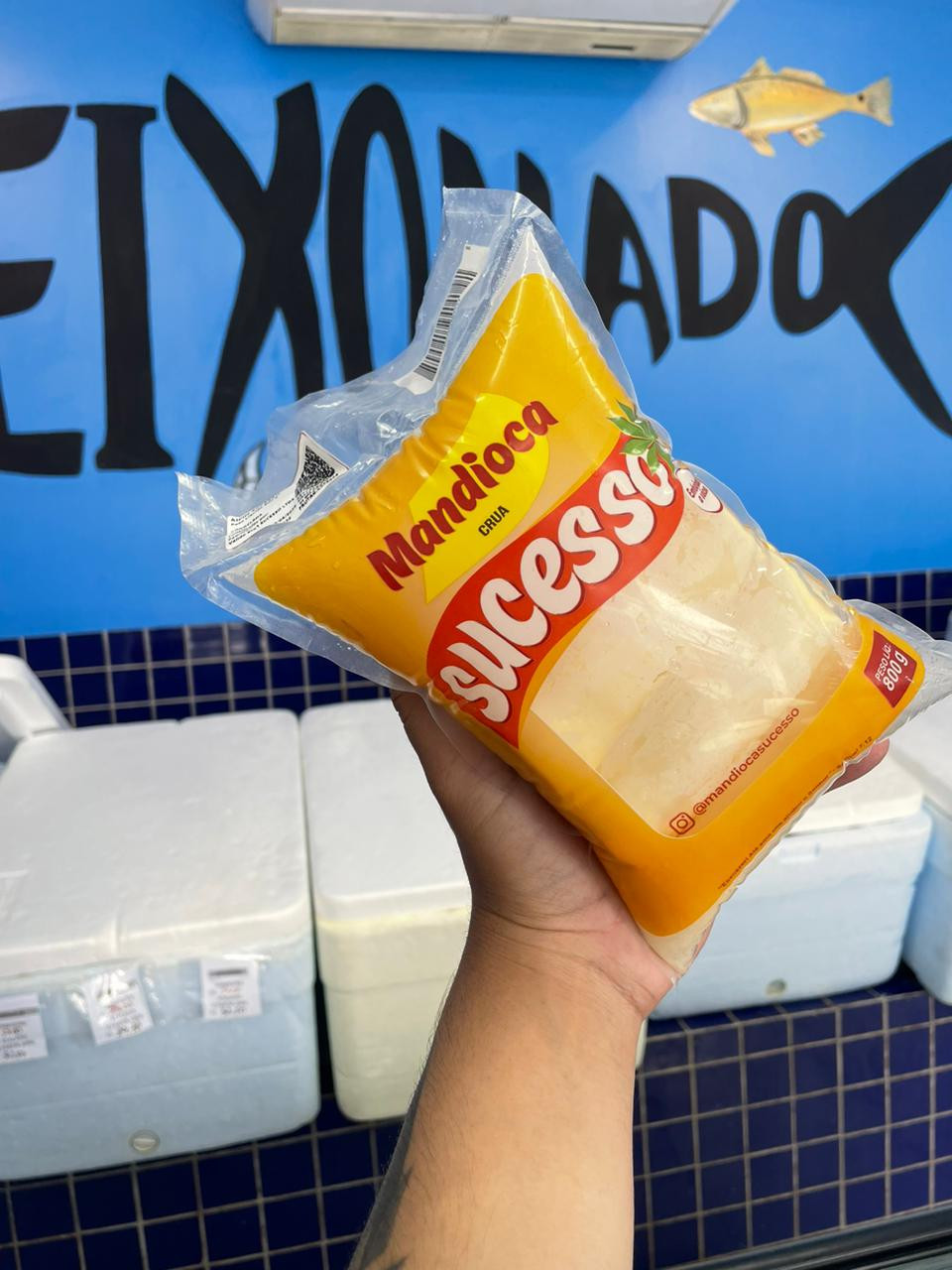 Mandioca crua sucesso (800g)