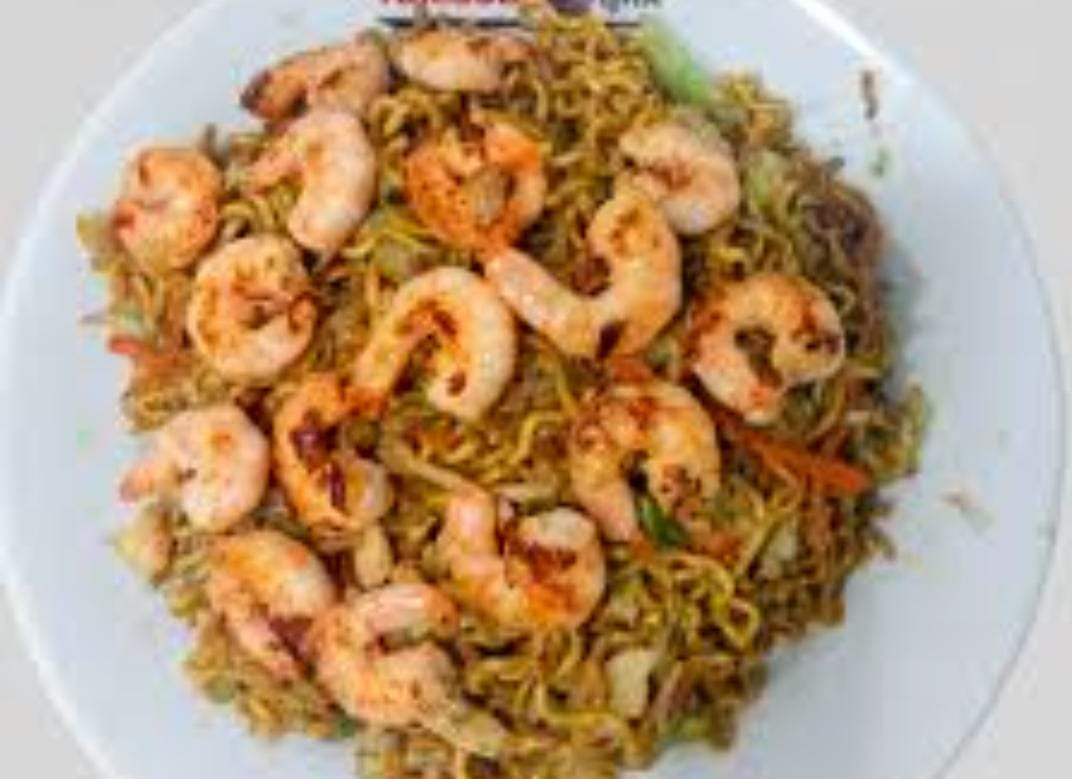 YAKISOBA MISTO COM CAMARAO SEM LEGUMES 500G
