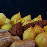 KIT 30 SALGADINHOS FRITOS