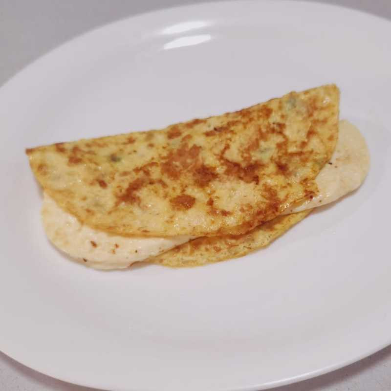 576 - Omelete c/ Queijo 2 ovos