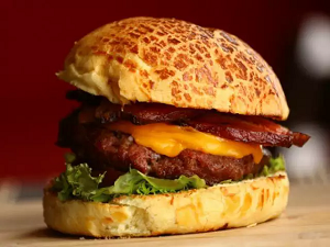 HAMBUGUER COM CALABRESA