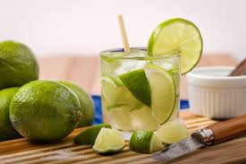 CAIPIRINHA COM CACHAÇA SÉCULO XVII