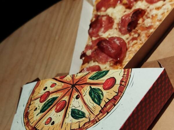 PIZZA EM FATIA CALABRESA