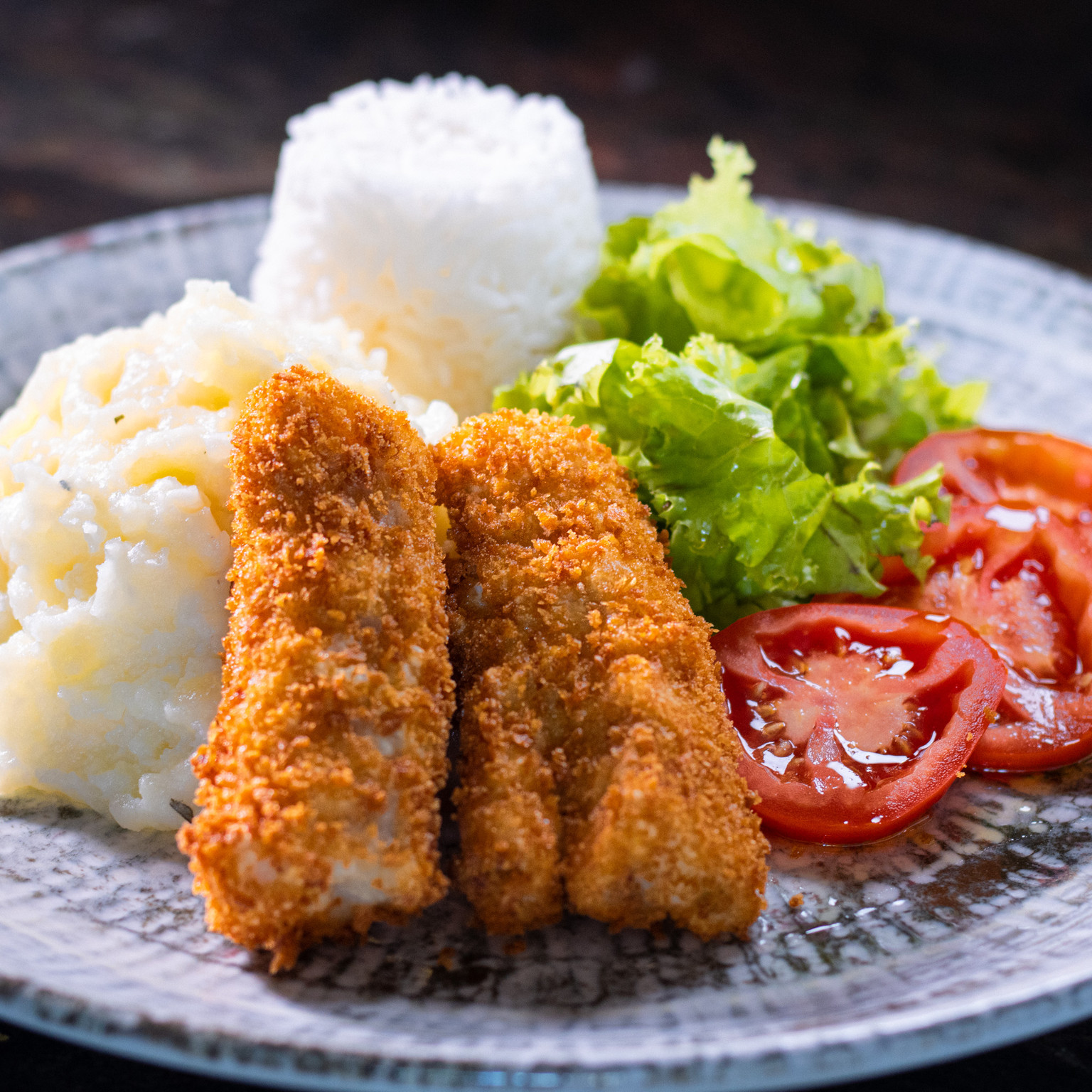 PEIXE EMPANADO