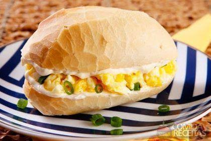 PÃO COM OVO