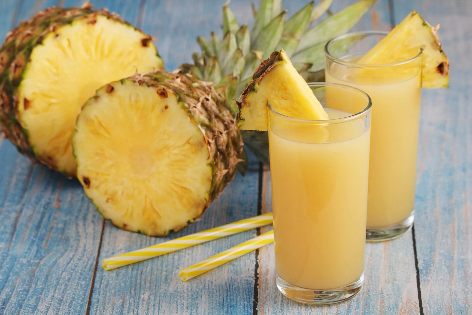 SUCO DE ABACAXI