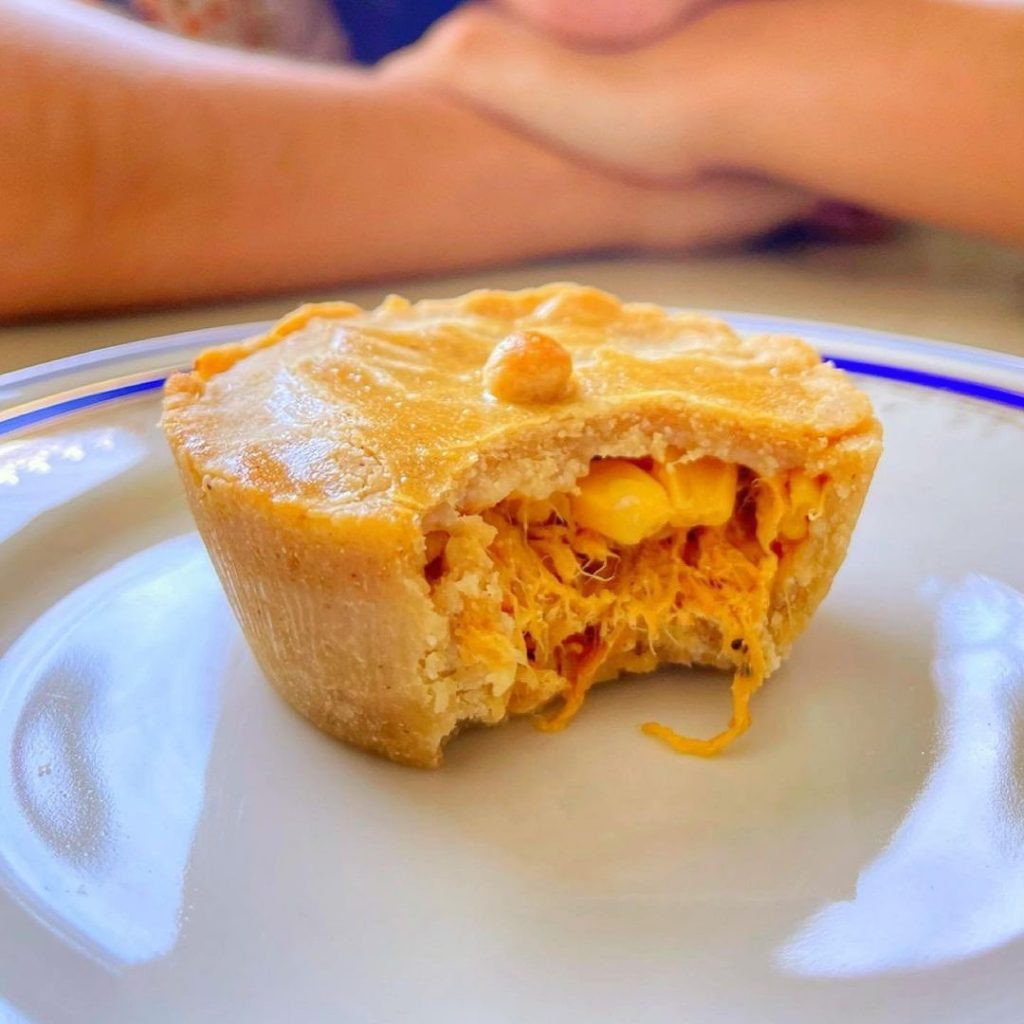 Empadinha de Frango com Requeijão 4 unid