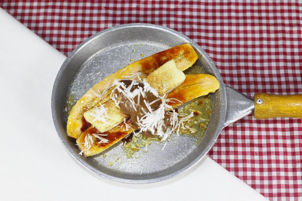 CARTOLA DE BANANA DA TERRA OU PACOVÃ