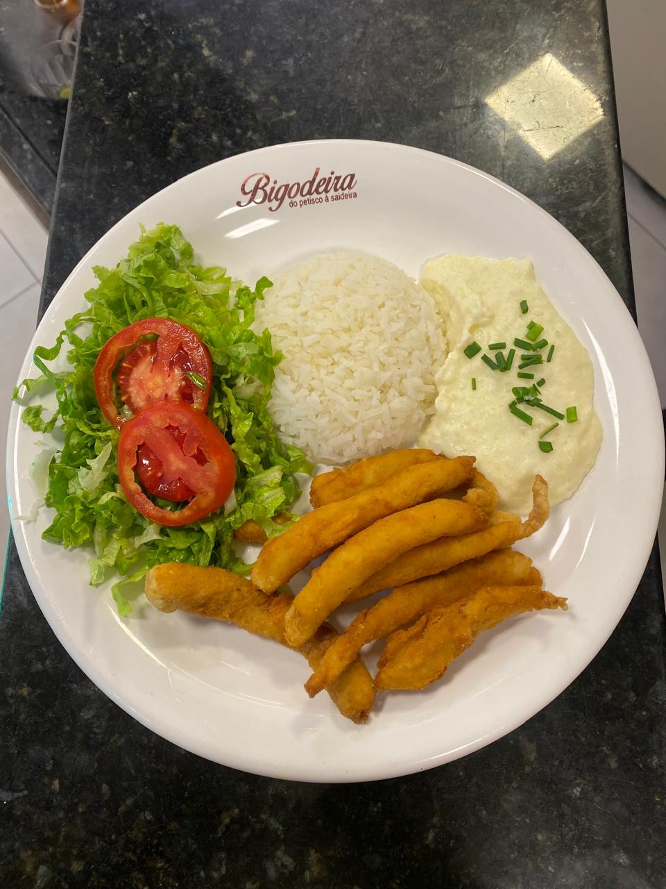 PEIXE EMPANADO