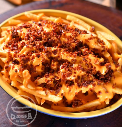 Batata Palito com Cheddar e Bacon
