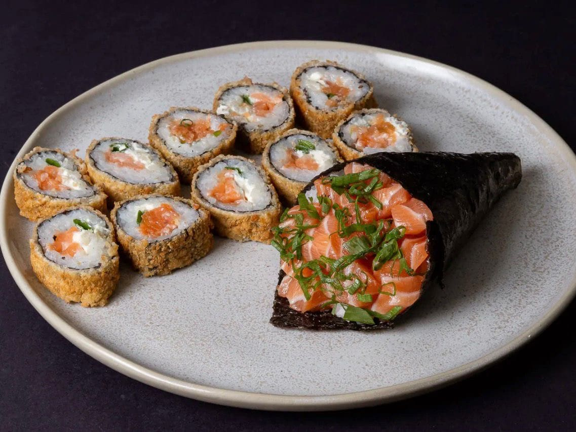 COMBO EXECUTIVO  TEMAKI + PHILADELFIA + REFRIGERANTE