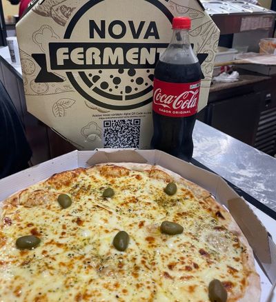 Pizzas - 1-Calabresa + 1-Mussarela + 1 Coca de 2L