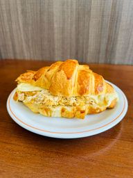 CROISSANT FRANGO CREAM CHEESE