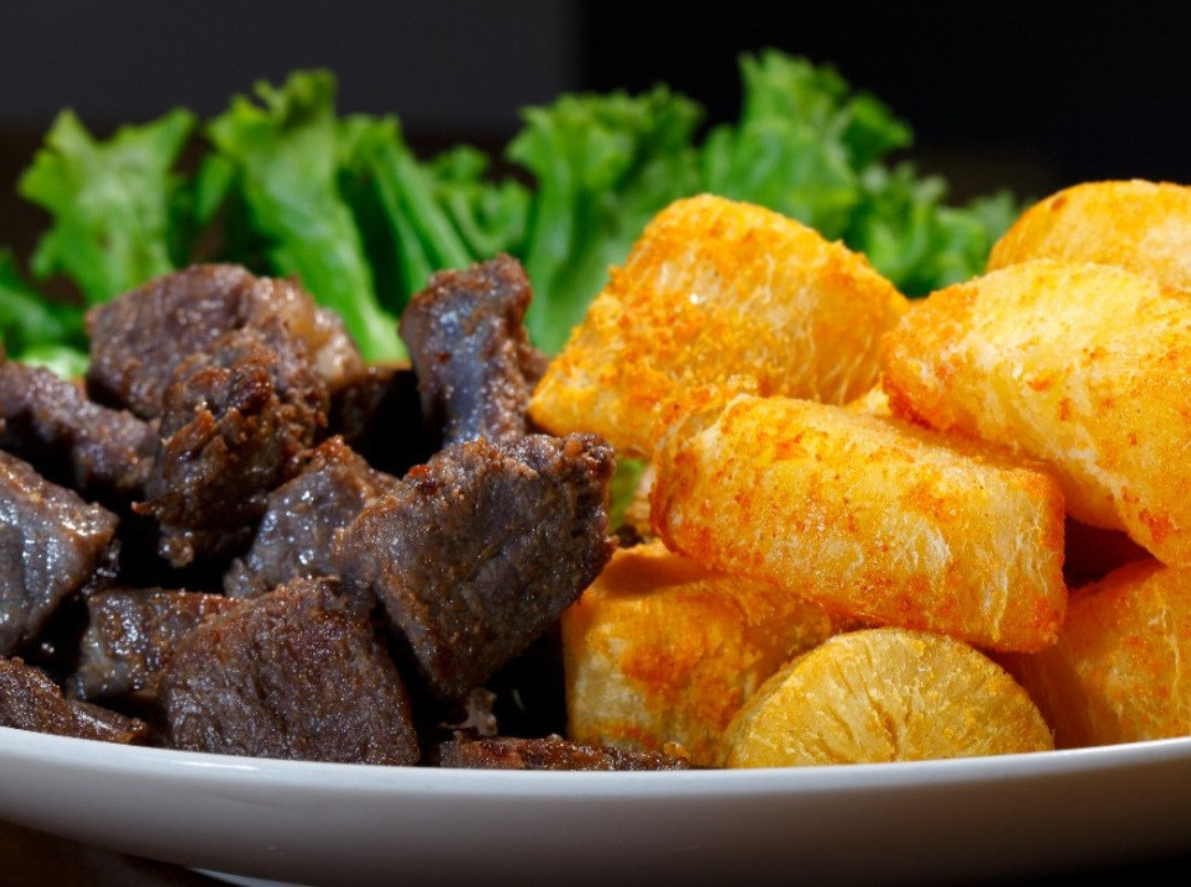 CARNE DE SOL C/MANDIOCA FRITA