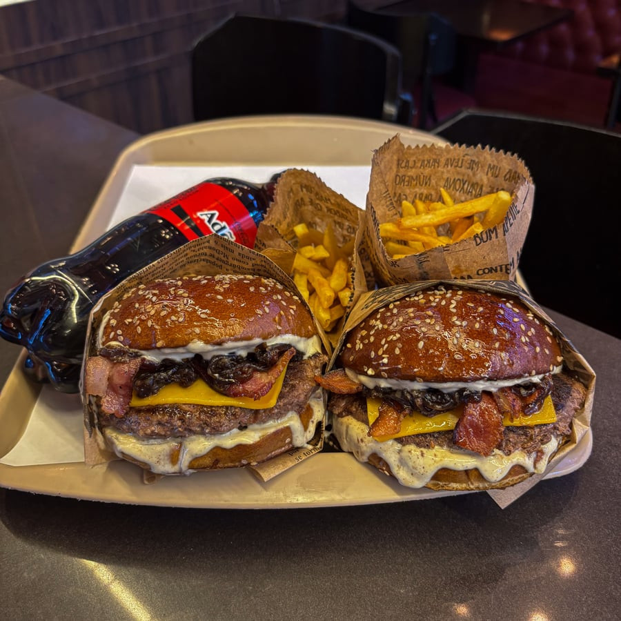Combo Clássico: 2x Clássico + 2x Batata + Refri 600