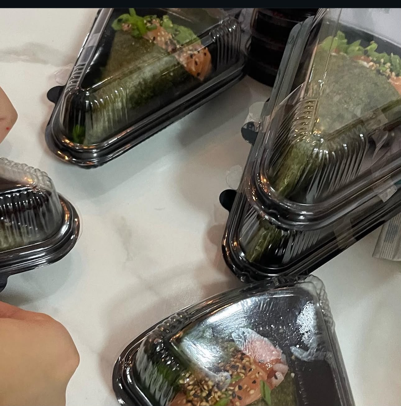 TEMAKI DE SALMAO FRESCO C/ CREAM CHEESE