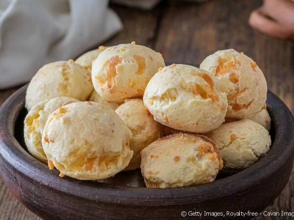 Pão de Queijo Recheado com Frango - 300 gramas