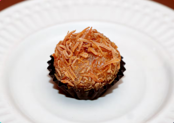 BRIGADEIRO DE COCO QUEIMADO