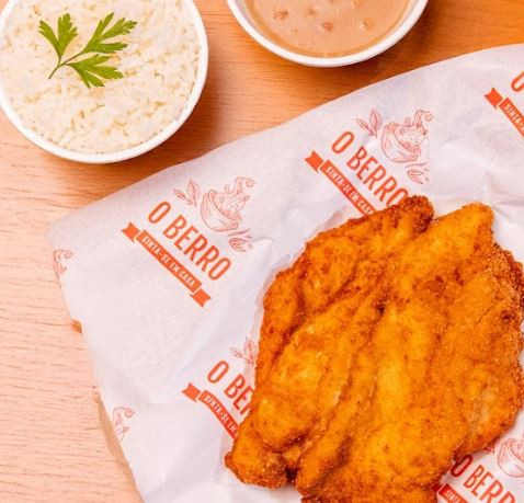 FRANGO A MILANESA