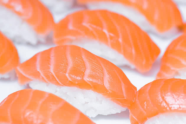 SUSHI SALMÃO