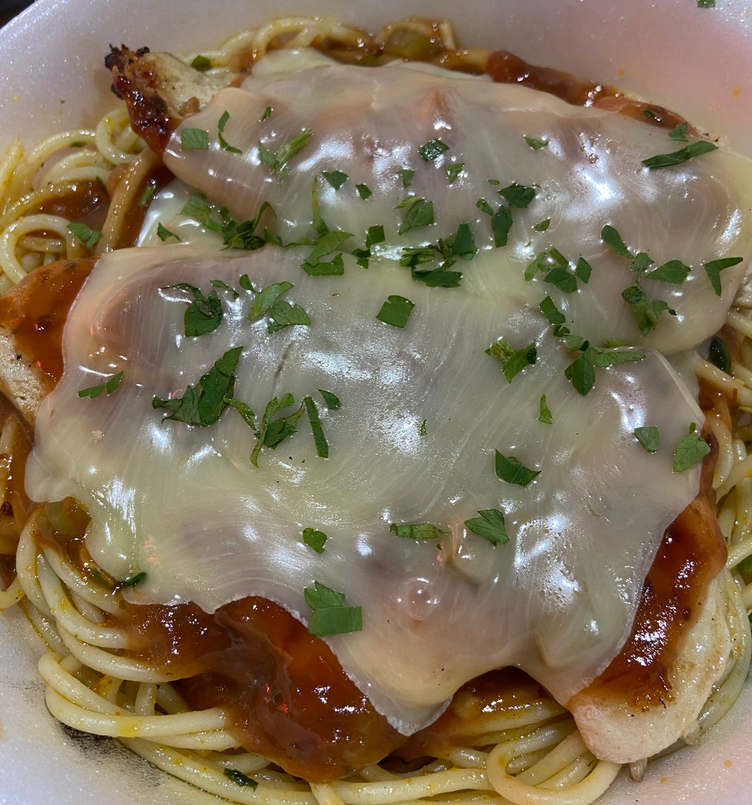 MASSA FRESCA C/ GRELHADO PARMEGIANA